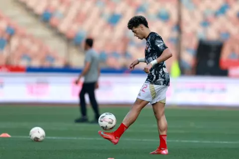 "ثلاثي خارج المواجهة".. قناة الأهلي توضح حالة المصابين قبل مباراة بيراميدز